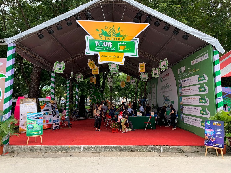 Gian hàng Đất Việt Tour Gian-hang-Dat-Viet-Tour